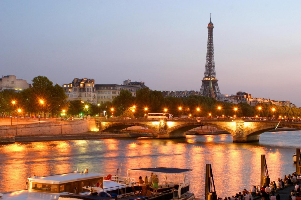 Paris-night-cruise
